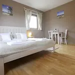 Δωμάτια σε οικογενειακή κατοικία Bialy Dom *