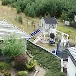 Bialy Dom Privatunterkunft Białogóra